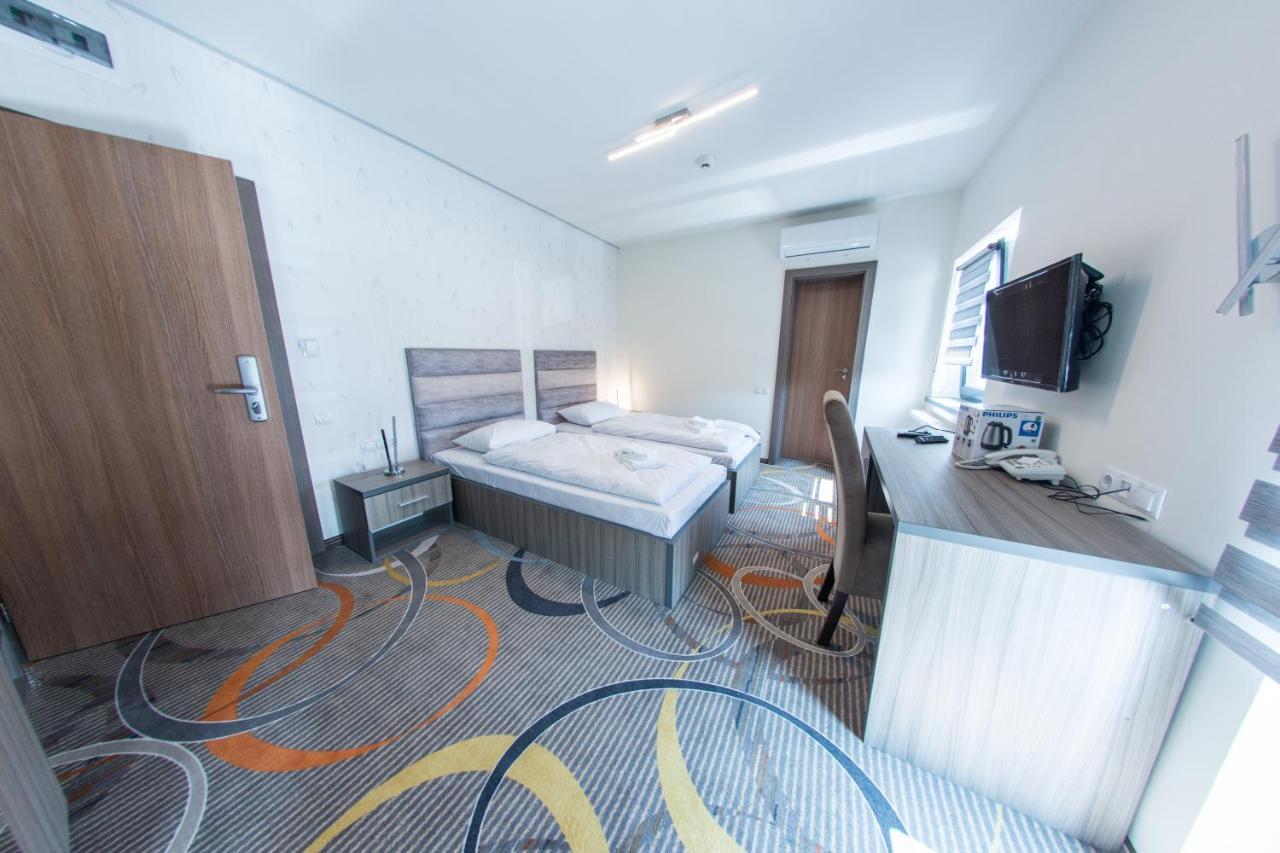 Stella Di Monte Hotel Sibiu Bagian luar foto