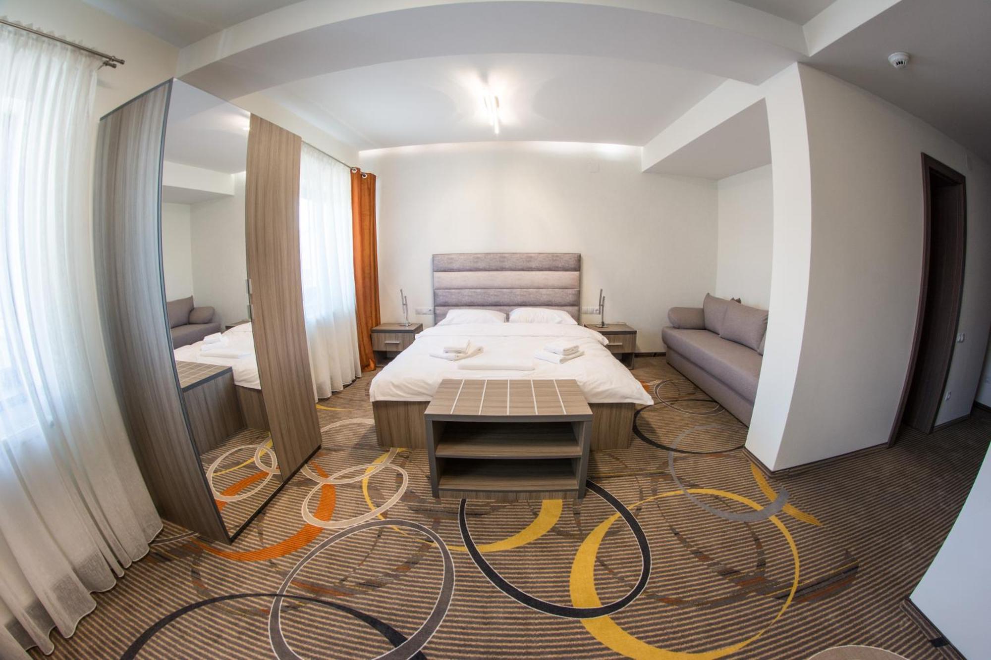 Stella Di Monte Hotel Sibiu Bagian luar foto