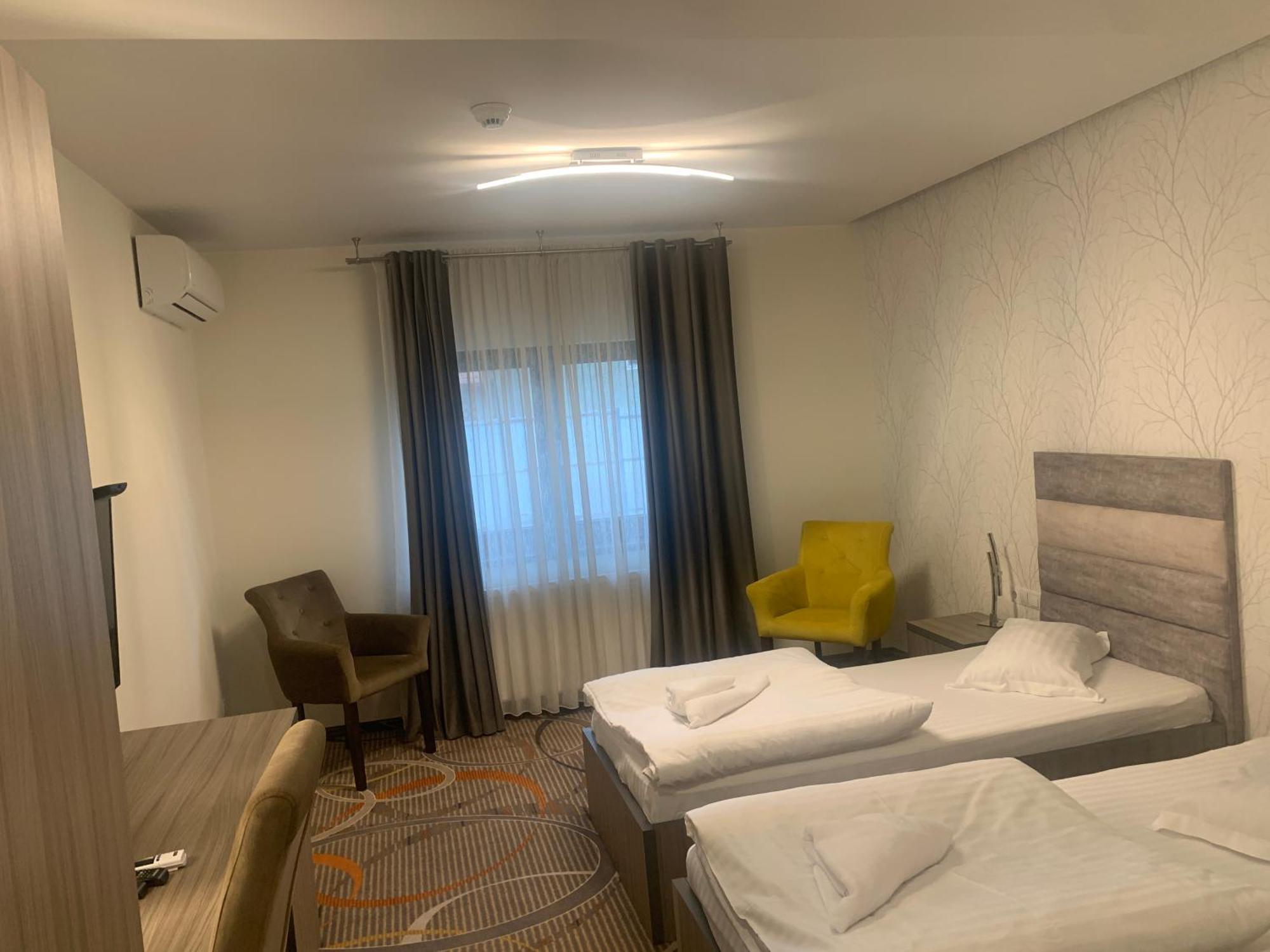 Stella Di Monte Hotel Sibiu Bagian luar foto