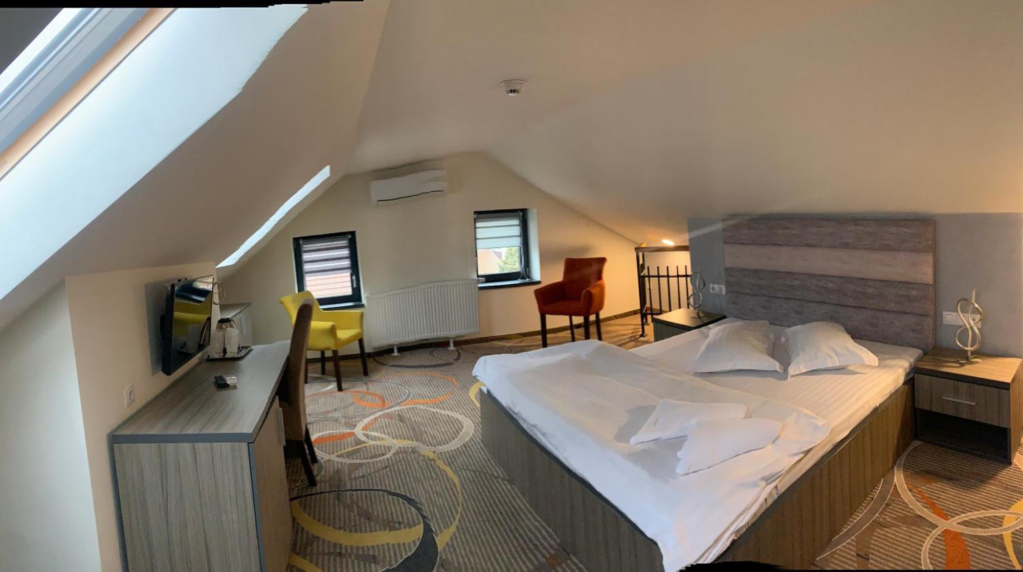 Stella Di Monte Hotel Sibiu Bagian luar foto