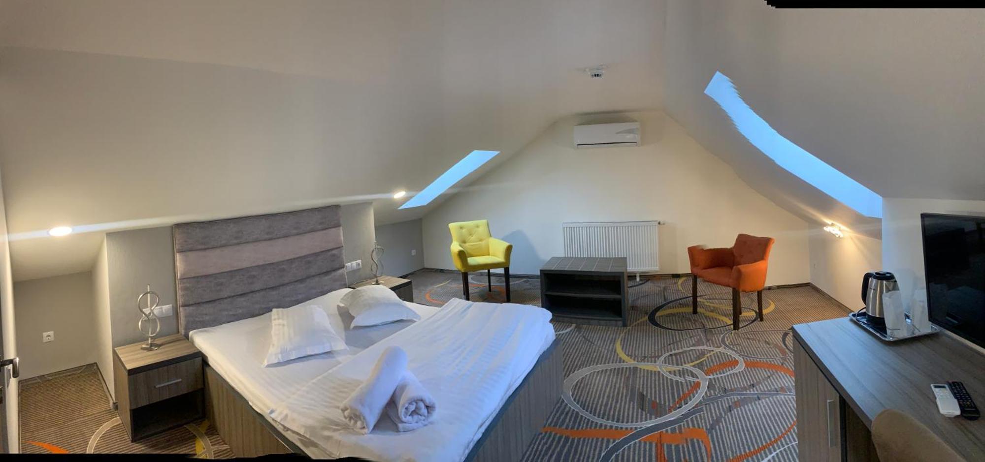 Stella Di Monte Hotel Sibiu Bagian luar foto