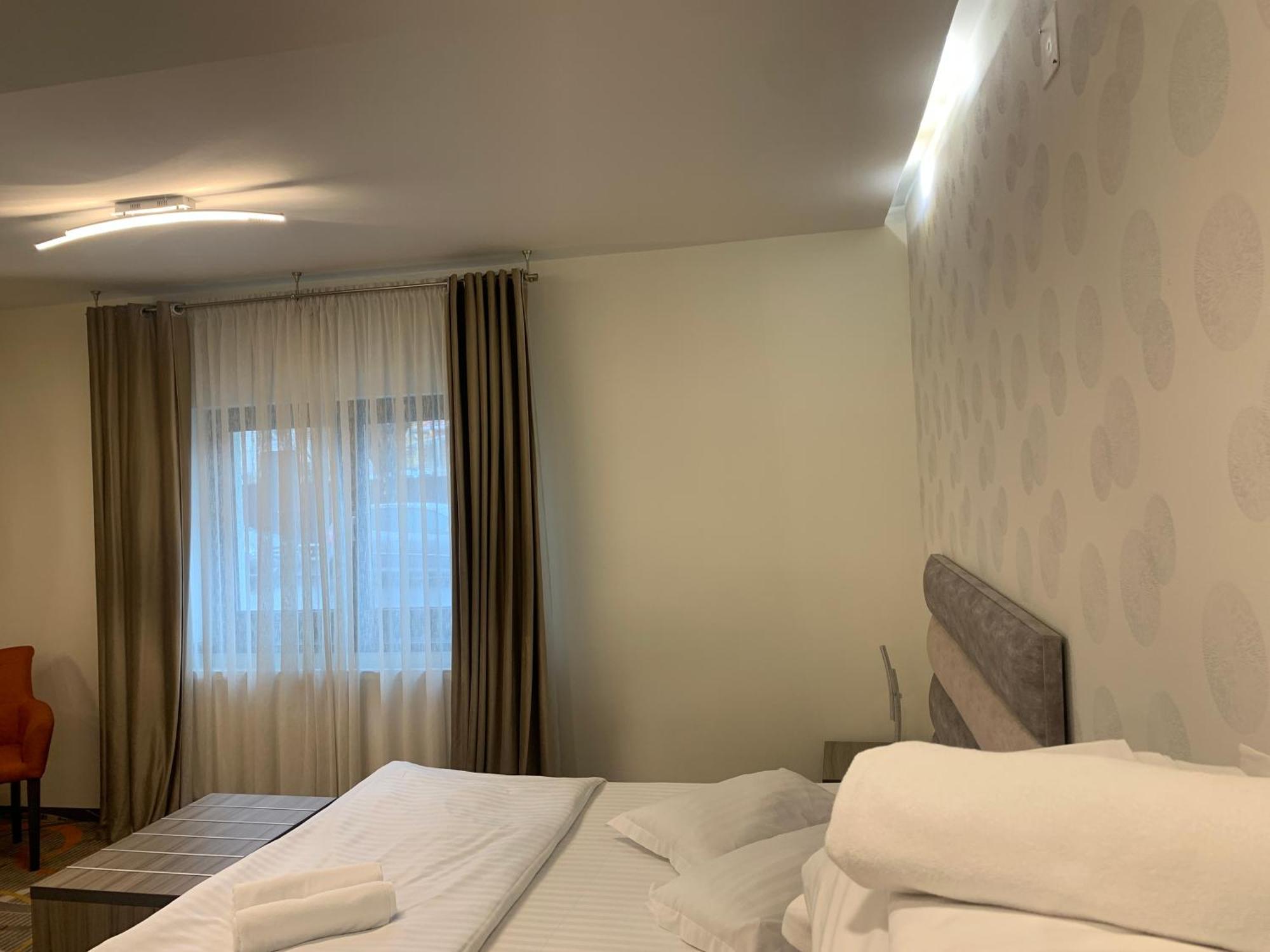 Stella Di Monte Hotel Sibiu Bagian luar foto