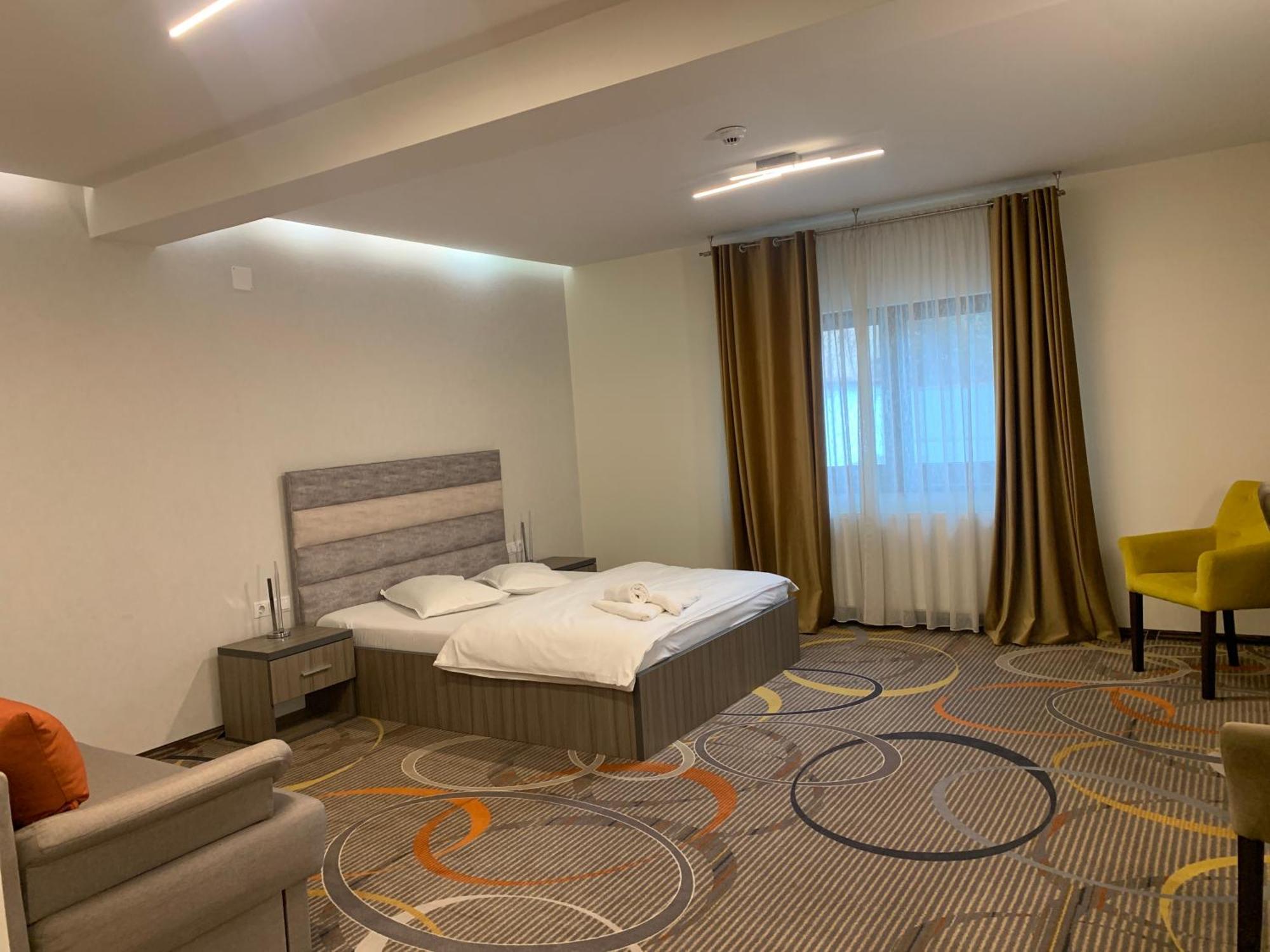 Stella Di Monte Hotel Sibiu Bagian luar foto