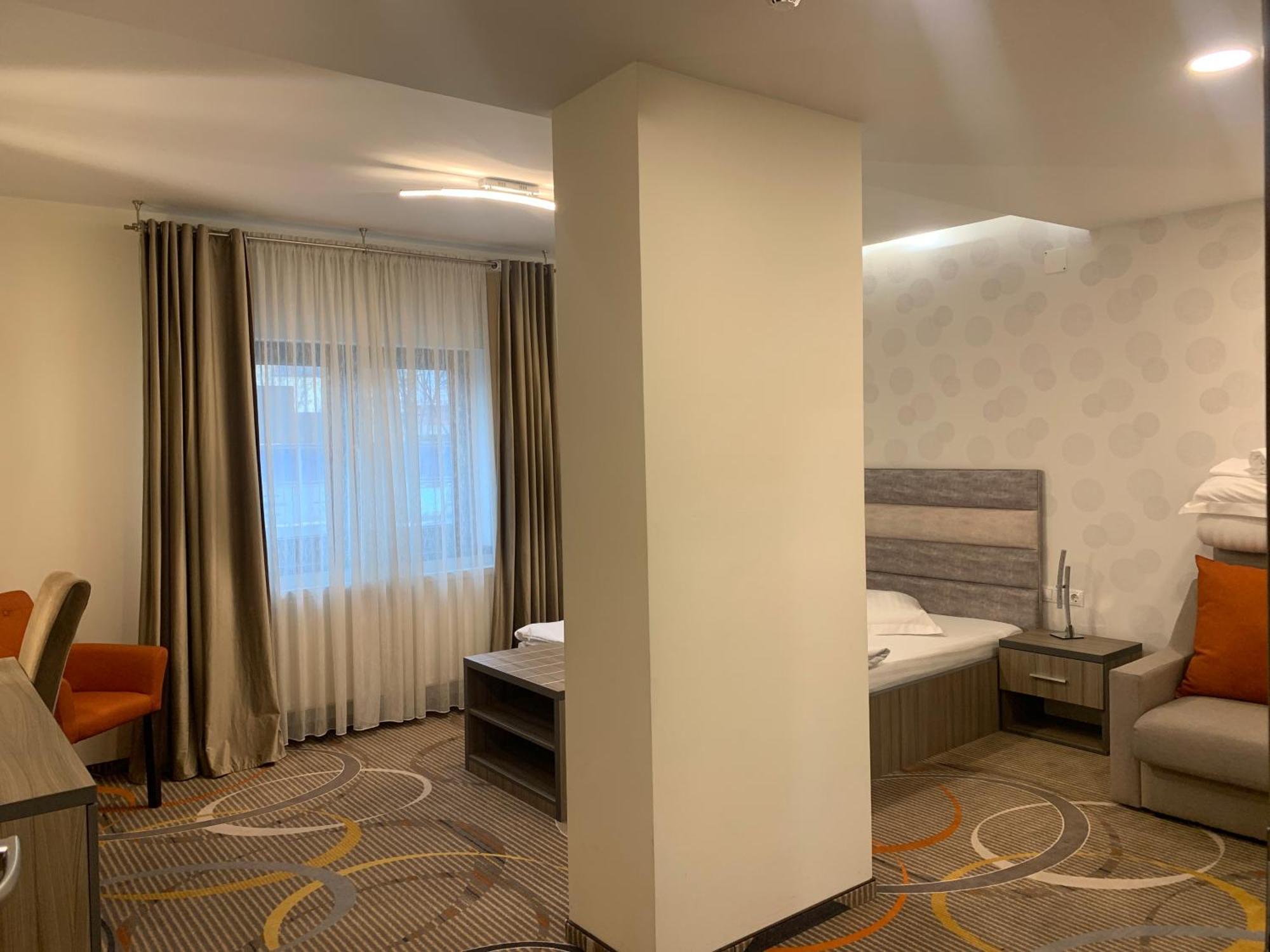 Stella Di Monte Hotel Sibiu Bagian luar foto