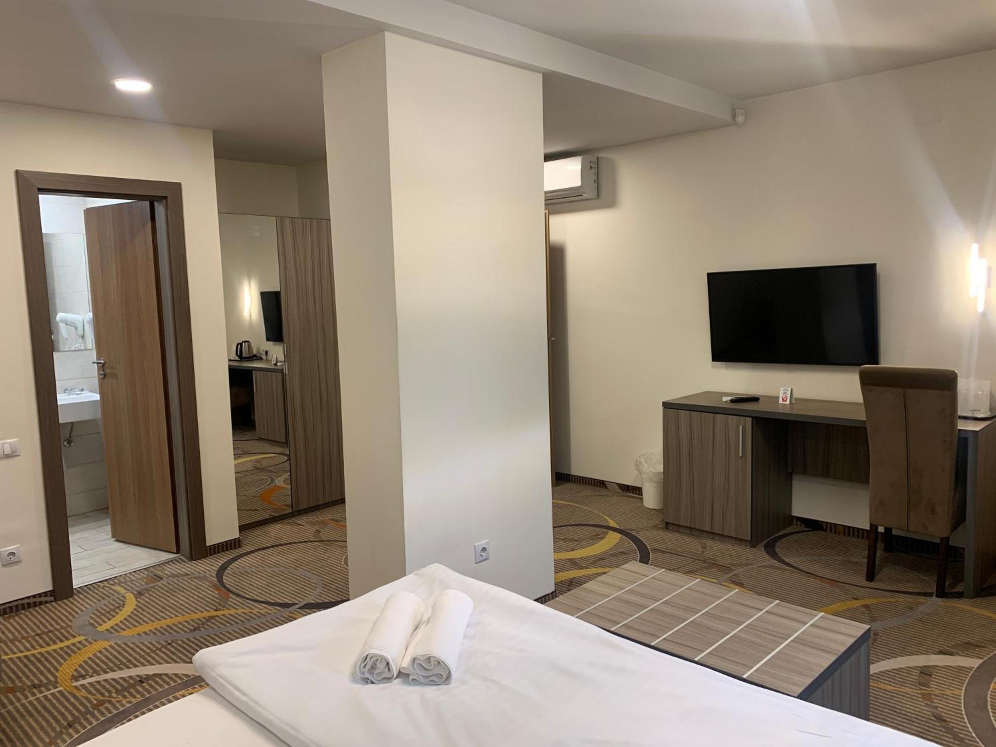 Stella Di Monte Hotel Sibiu Bagian luar foto